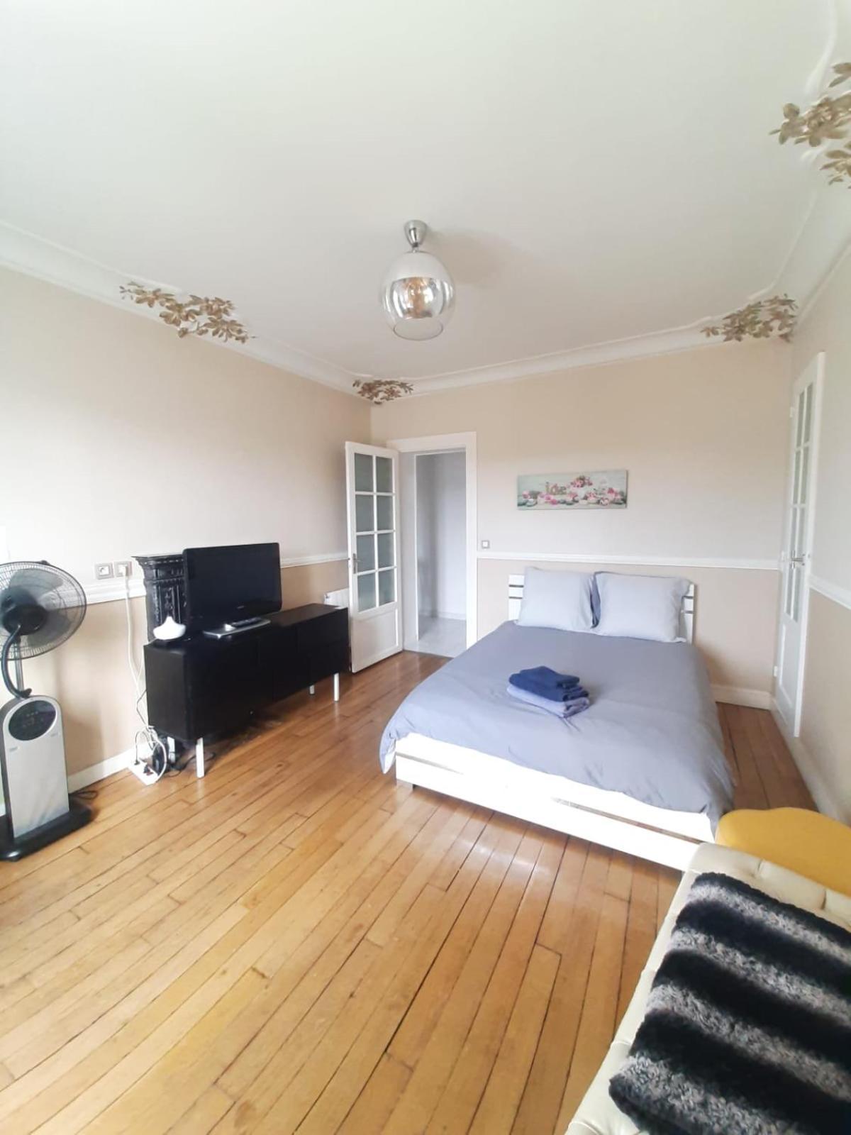 Appartement Lumineux A Arcueil-Cachan Екстериор снимка